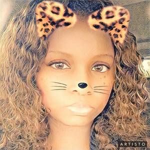 Meet your Posher, April